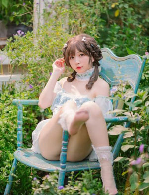 奇怪的她