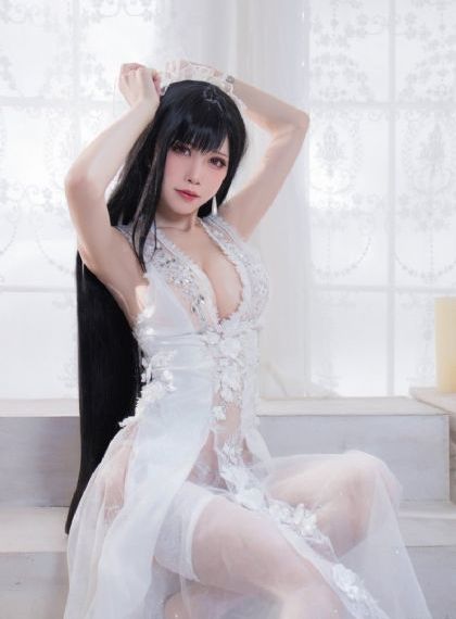 迷人的保姆高清
