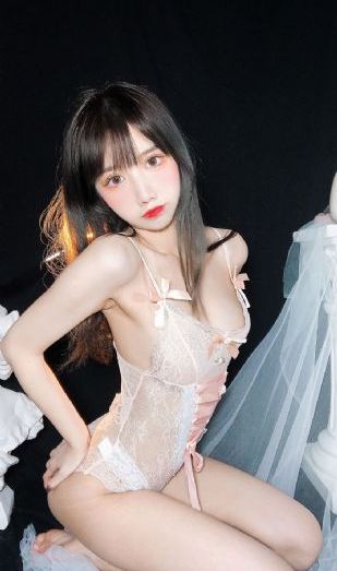 他揉捏她两乳不停呻吟a视频