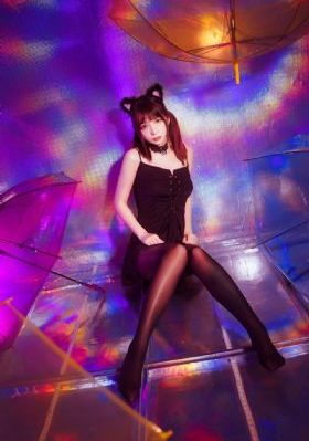 情侣奴伺候女王